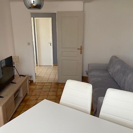 Charmant T2 Au 1Er Dans Residence Avec Parc Arbore Saint-Pierre-le-Moutier Екстер'єр фото