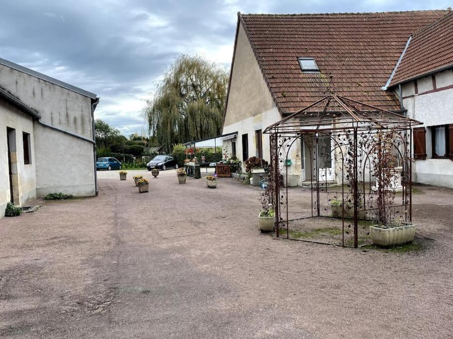 Charmant T2 Au 1Er Dans Residence Avec Parc Arbore Saint-Pierre-le-Moutier Екстер'єр фото